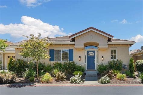3510 Panorama Dr, <b>Folsom</b>, CA 95630 is a 2,356 sqft, 2 bed, 3 bath Single-Family Home listed for $934,995. . Zillow folsom